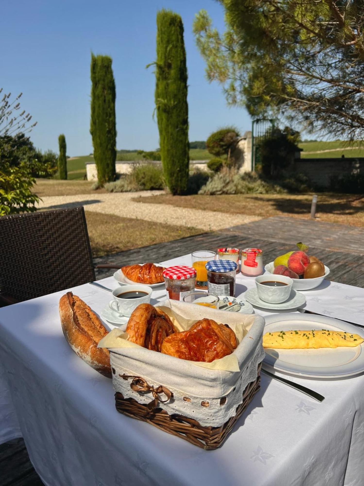 מלון Le Relais De Saint-Preuil, The Originals Relais Vignes Du Cognac מראה חיצוני תמונה